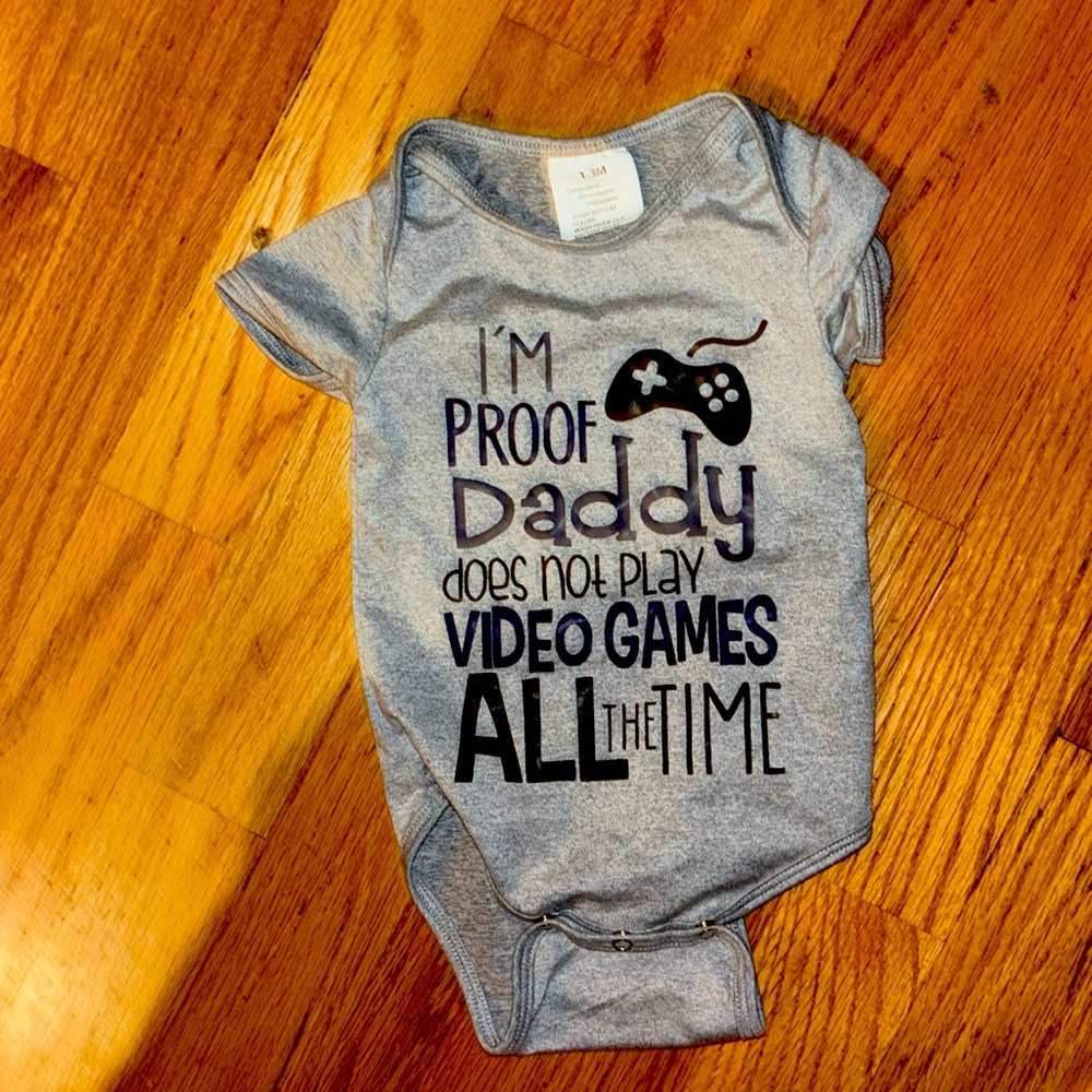 Baby,SIZE 1-3 months bundle drops 2M don’t miss this great LARGE bundle boy/girl